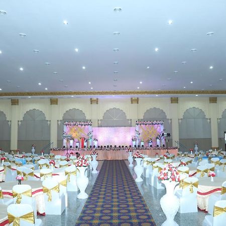 Gadiraju Palace Convention Centre & Hotel Visakhapatnam Exterior foto