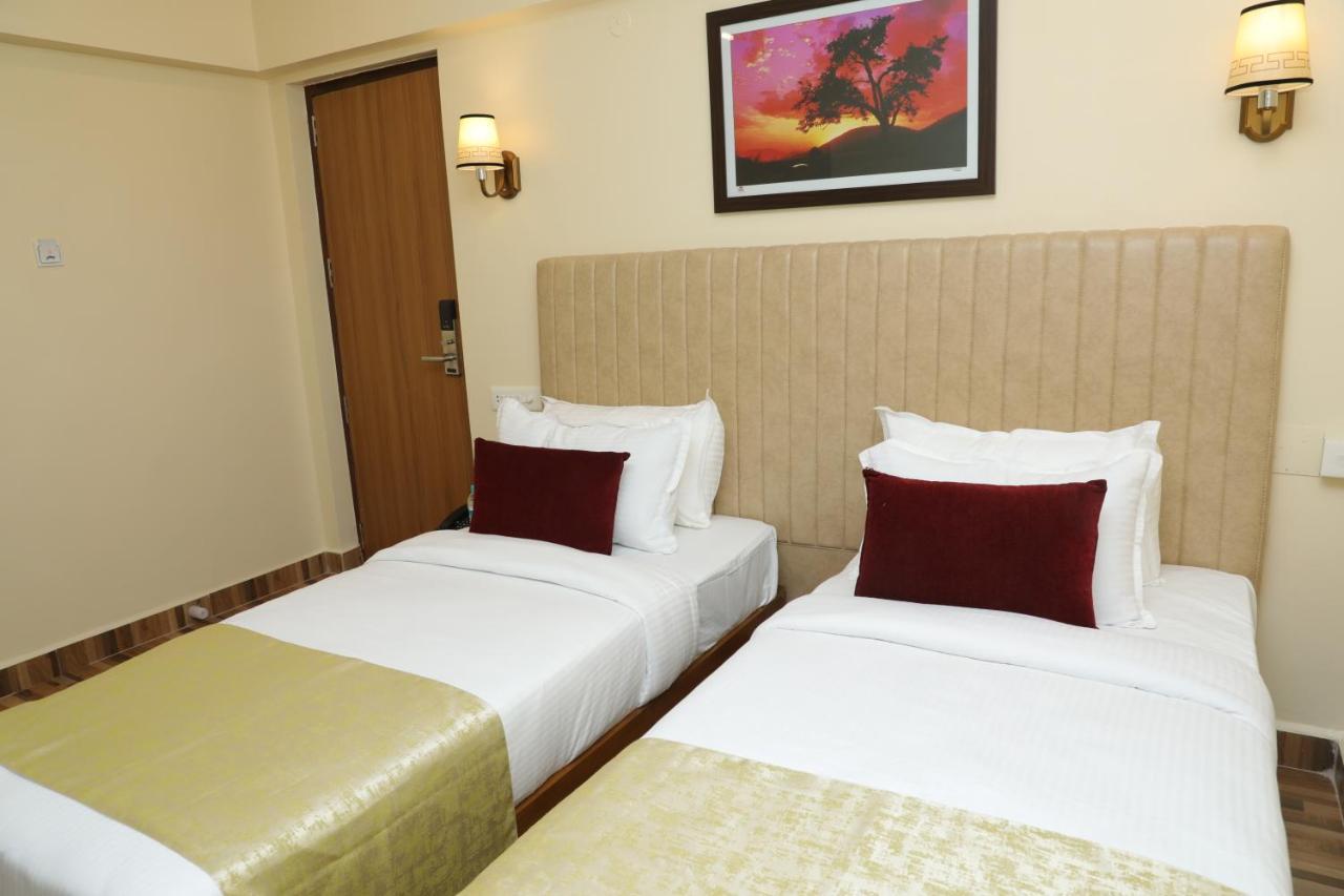 Gadiraju Palace Convention Centre & Hotel Visakhapatnam Exterior foto