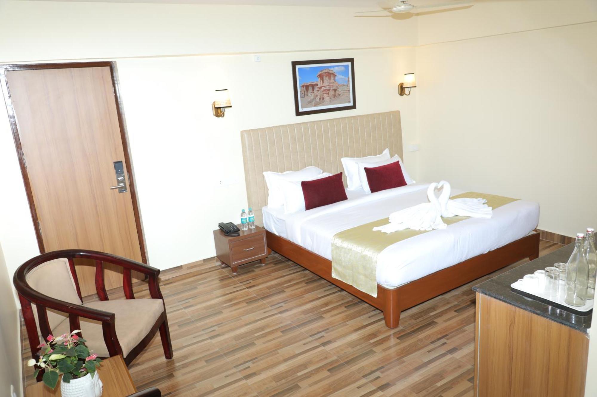 Gadiraju Palace Convention Centre & Hotel Visakhapatnam Exterior foto